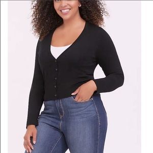 Torrid 4(4x) button up cropped black cardigan